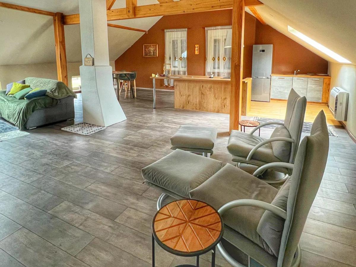 Loft Spacieux En Pleine Foret Bining Zewnętrze zdjęcie